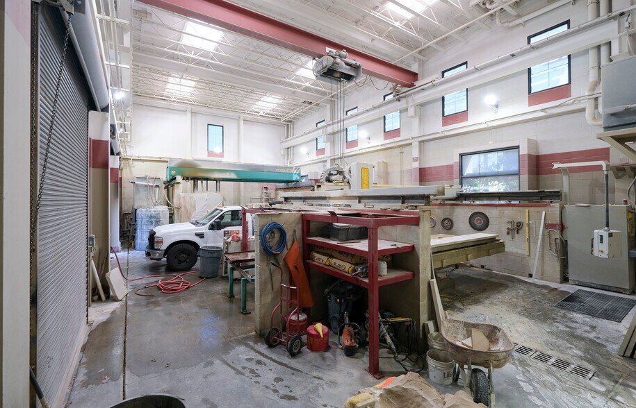 More Photos Of 32 Calle Cesar Chavez, Santa Barbara Manufacturing For Sale