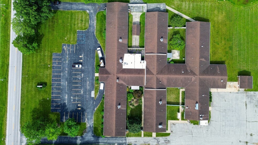 More Photos Of 1529 W Lancaster St, Bluffton Rehabilitation Center For Sale