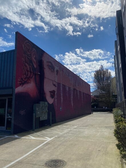 More Photos Of 2544 NW Upshur St, Portland Loft Creative Space For Sale