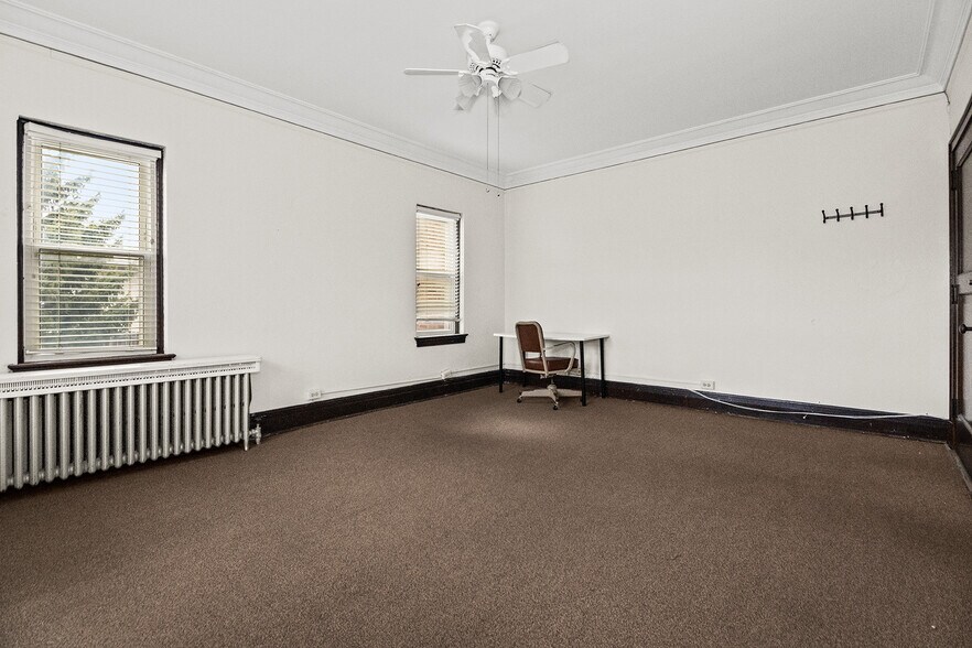 More Photos Of 4925-4933 W Patterson Ave, Chicago Apartments For Sale