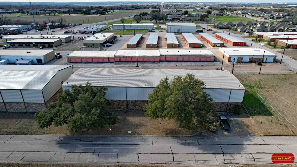 More Photos Of 410 Dodge Dr, Temple Manufacturing For Sale