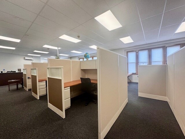 More Photos Of 1224 Hyde Park Ave, Hyde Park Loft Creative Space For Lease