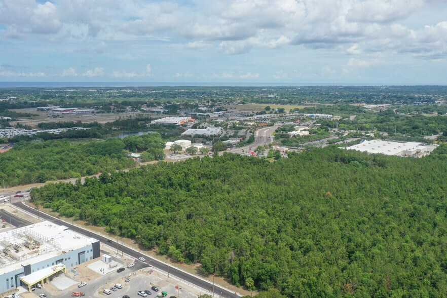 More Photos Of 8224 Little Rd, New Port Richey Storefront For Lease