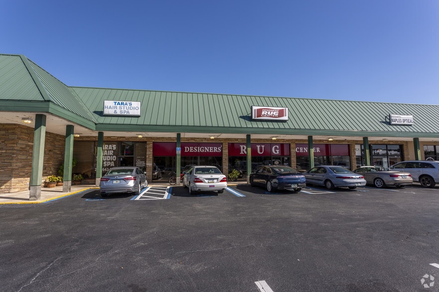 More Photos Of 710-778 9th St N, Naples Freestanding For Lease