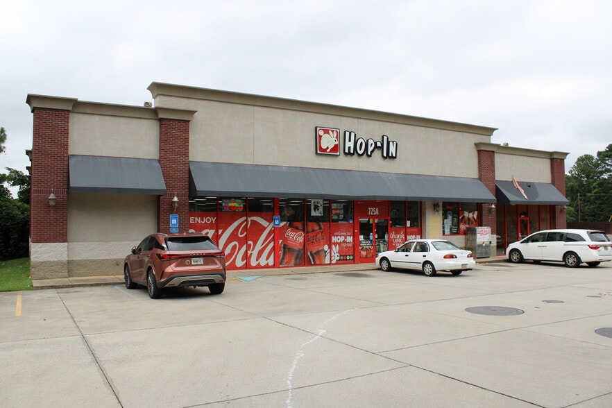 More Photos Of 725 Alabama St, Carrollton Service Station For Lease