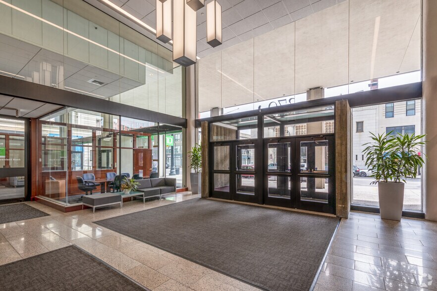 More Photos Of 370 Main St, Worcester Office For Lease