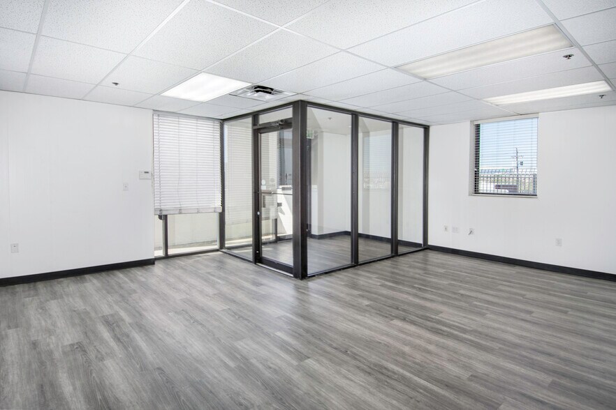 More Photos Of 5715 Fairfax St, Commerce City Warehouse For Lease