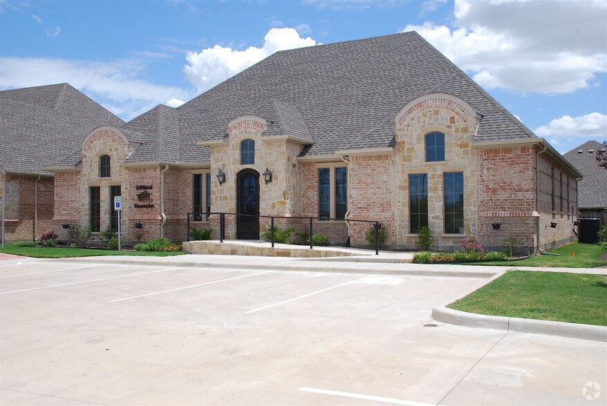 More Photos Of 5748 Boat Club Rd, Fort Worth Office For Sale