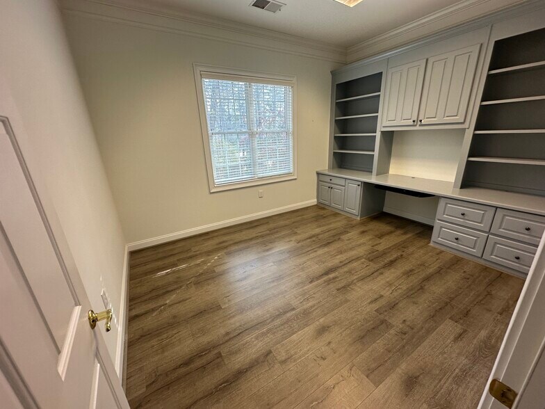 More Photos Of 10405 Old Alabama Connector Rd, Alpharetta Medical For Lease
