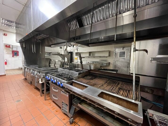 More Photos Of 2820 I-10 E, Beaumont Restaurant For Lease