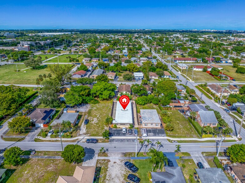 Primary Photo Of 223 SW 5th Ct, Deerfield Beach Multifamily For Sale