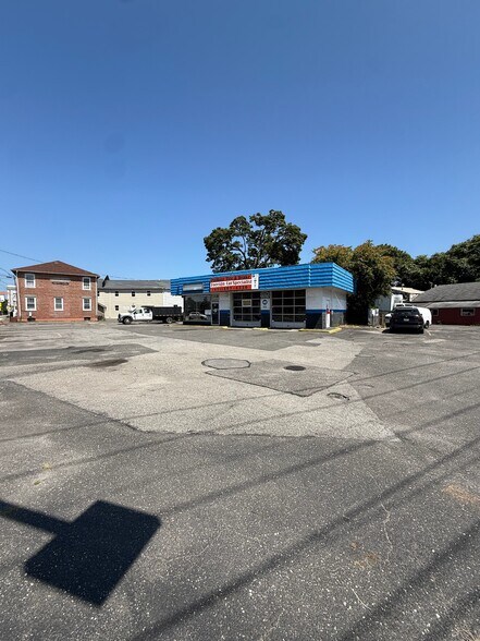 More Photos Of 109 Rt 112, Port Jefferson Station Auto Repair For Lease