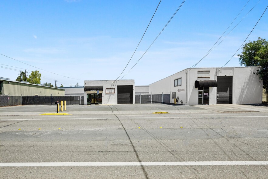 More Photos Of 2475 Bluebell Dr, Santa Rosa Industrial For Lease