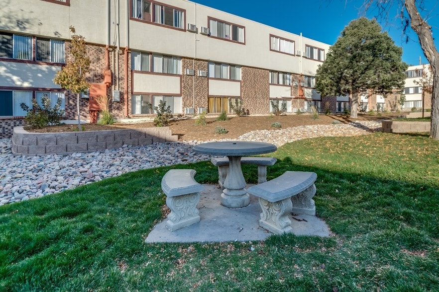 More Photos Of 2025 Jerry Murphy Rd, Pueblo Apartments For Sale