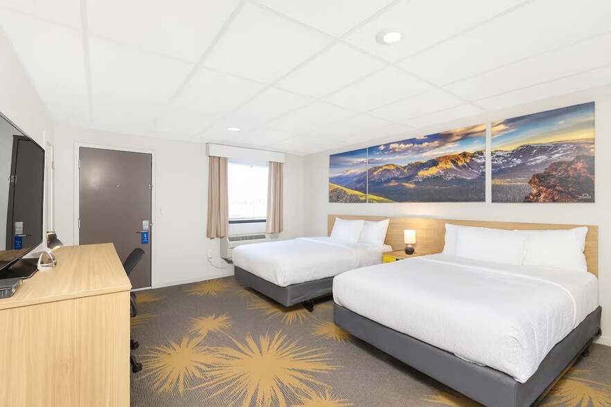 More Photos Of 109 16th St, Wheatland Hotel For Sale