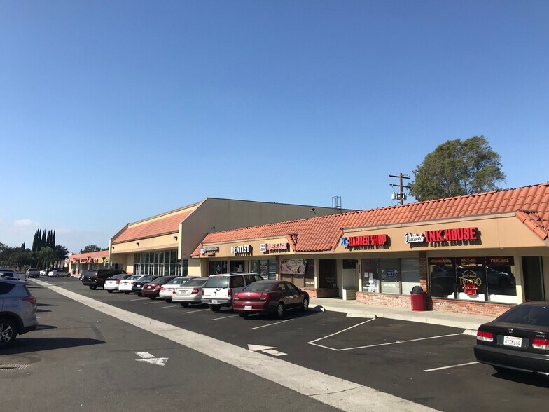 More Photos Of 1043-1129 W Orangethorpe Ave, Fullerton Unknown For Lease