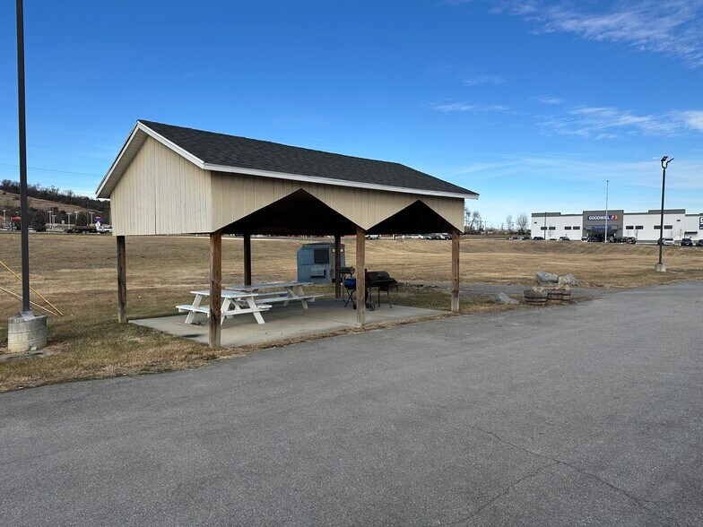 More Photos Of 3140 Kaylor Park dr, Harrisonburg Hotel For Sale