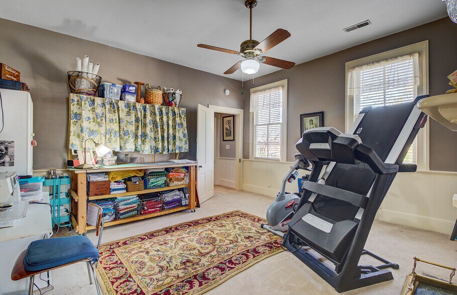 More Photos Of 112 S Magnolia St, Summerville Office Residential For Lease