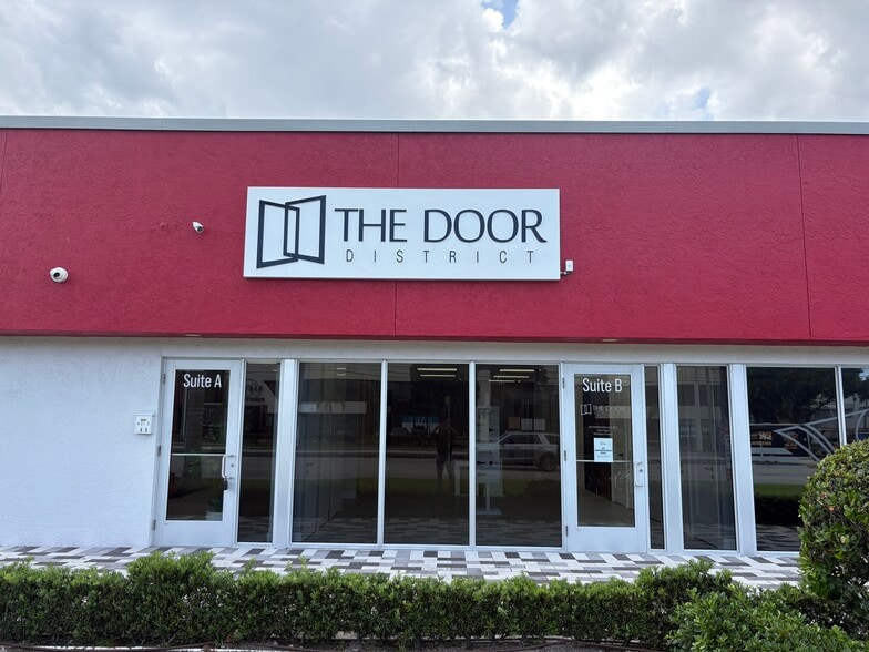 More Photos Of 2353 N Military Trl, West Palm Beach Freestanding For Lease
