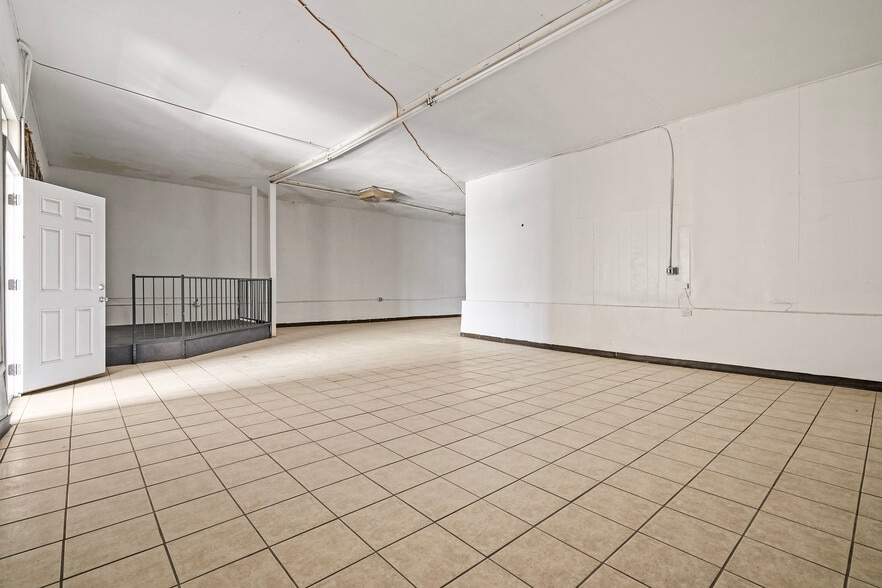 More Photos Of 1600 Wyoming Ave, El Paso Storefront Retail Residential For Sale