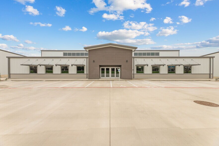 More Photos Of 10042 FM 1976, Universal City Unknown For Lease