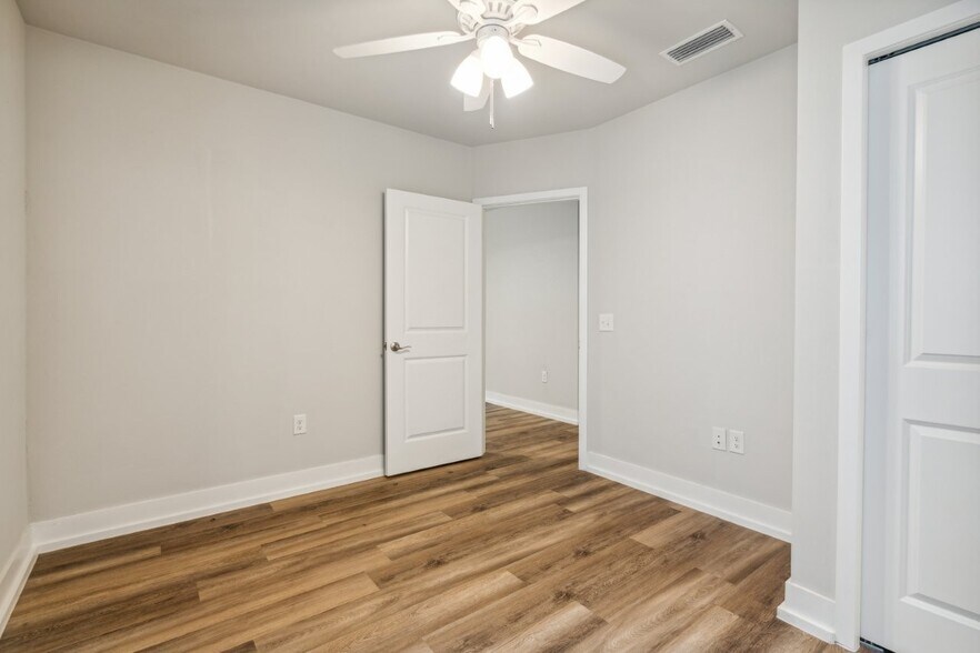 More Photos Of 112 NW 9th St, Gainesville Multifamily For Sale