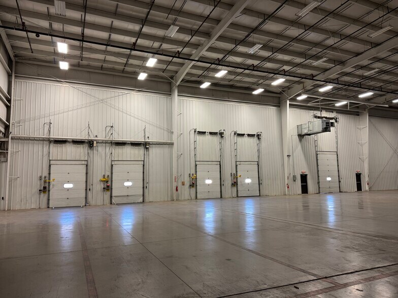 More Photos Of 200 Center St, McKeesport Warehouse For Lease
