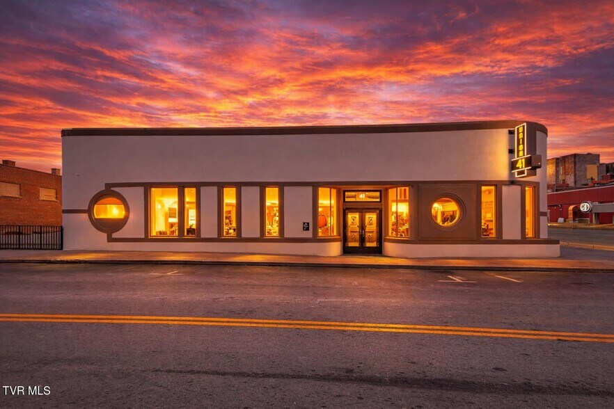 Primary Photo Of 171 Piedmont Ave, Bristol General Retail For Sale