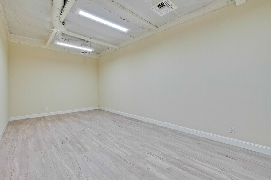 More Photos Of 853 Brown Rd, Fremont Research And Development For Lease