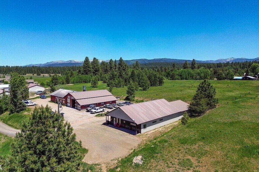 More Photos Of 105 E Jacob St, McCall Service For Sale