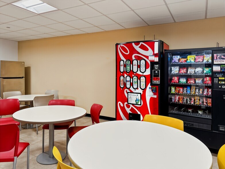 More Photos Of 100 Duffy Ave, Hicksville Coworking Space