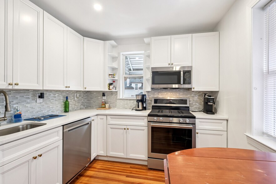 More Photos Of 1600 Hamilton Ave, Hamilton Storefront Retail Residential For Sale