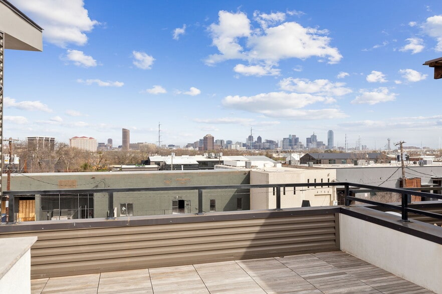 More Photos Of 4763 Algiers St, Dallas Loft Creative Space For Sale