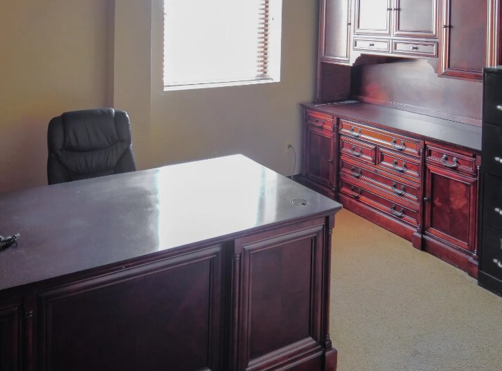 More Photos Of 2003 S Merritt Rd, Elk City Warehouse For Lease