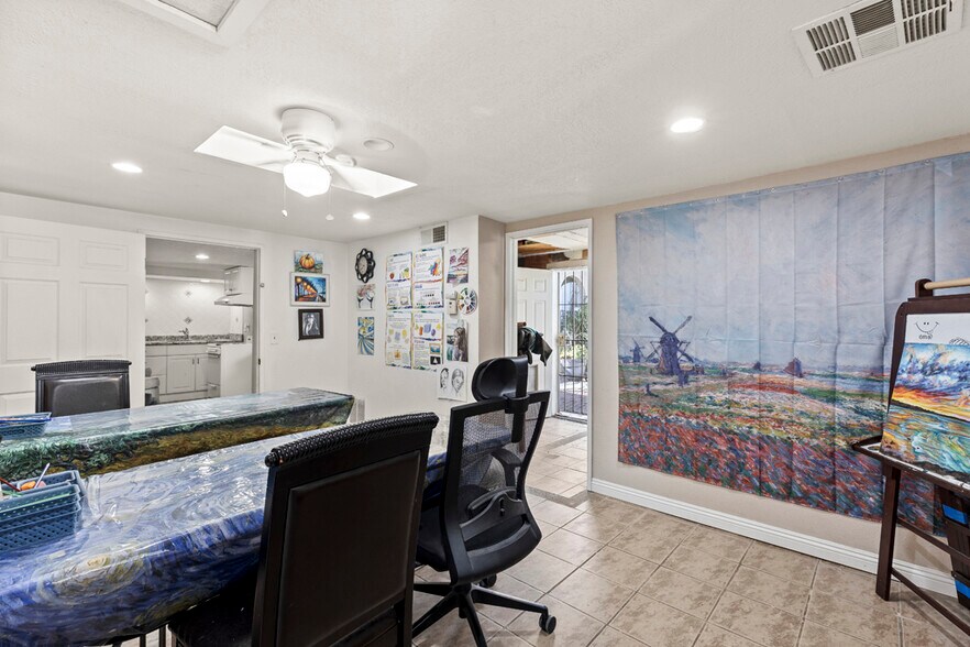 More Photos Of 906 E Commonwealth Ave, Fullerton Storefront For Sale