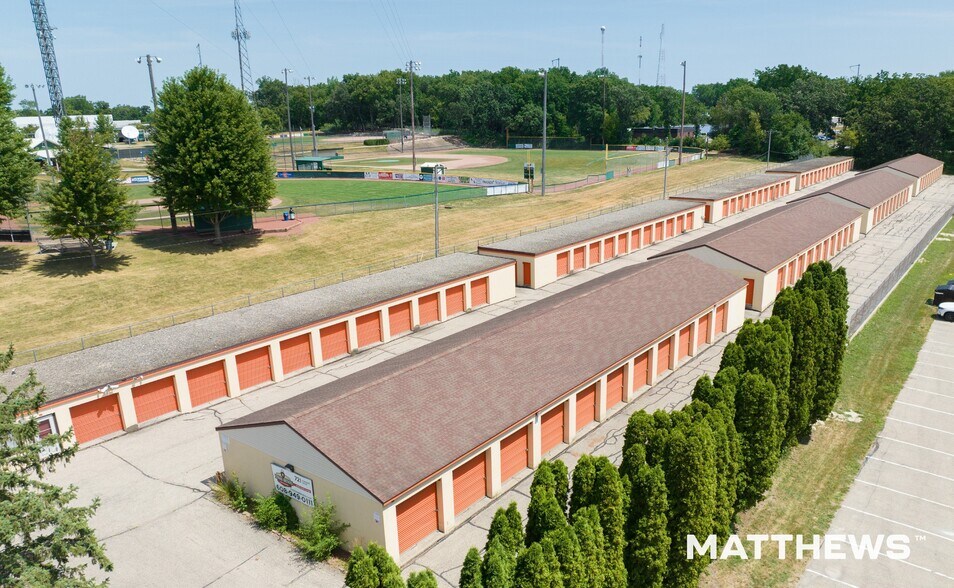 Primary Photo Of 721 Forward Dr, Madison Self Storage For Sale