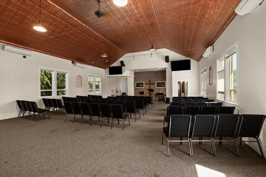 More Photos Of 224 17th Ave S, Nampa Religious Facility For Sale