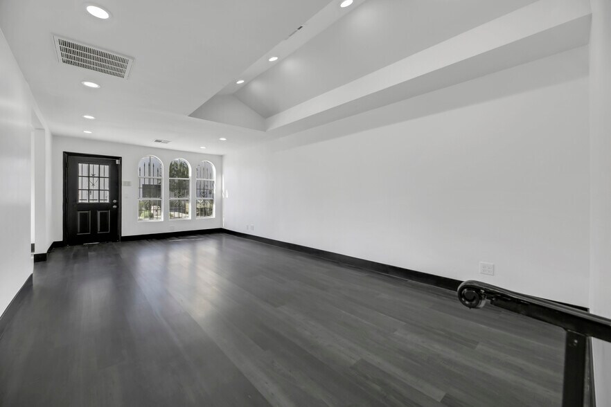 More Photos Of 530 S 7th St, Las Vegas Office Residential For Lease