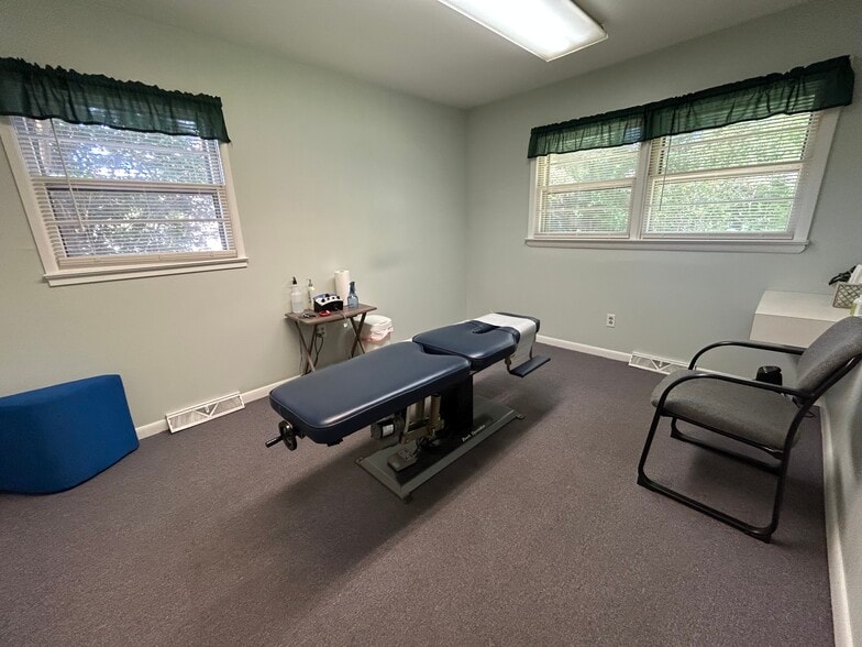 More Photos Of 1056 Harpersville Rd, Newport News Medical For Sale