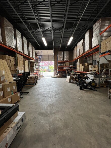 More Photos Of 41 Orchard St, Ramsey Warehouse For Lease