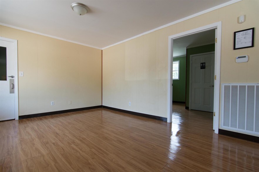 More Photos Of 600 E Old Hickory Blvd, Madison Freestanding For Sale