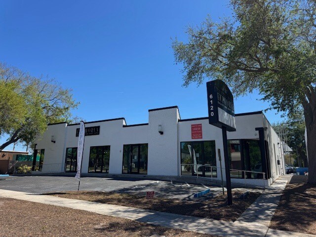 More Photos Of 6124 Central Ave, Saint Petersburg General Retail For Lease