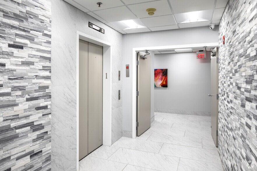 More Photos Of 13000 Harbor Center Dr, Woodbridge Office For Lease