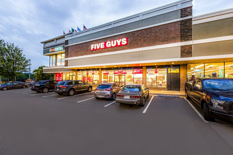 More Photos Of 6100-6138 Arlington Blvd, Falls Church Unknown For Lease