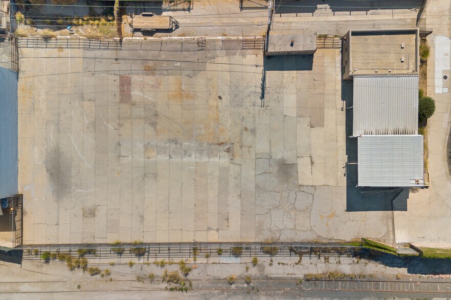 More Photos Of 7757 Jackson St, Paramount Land For Lease