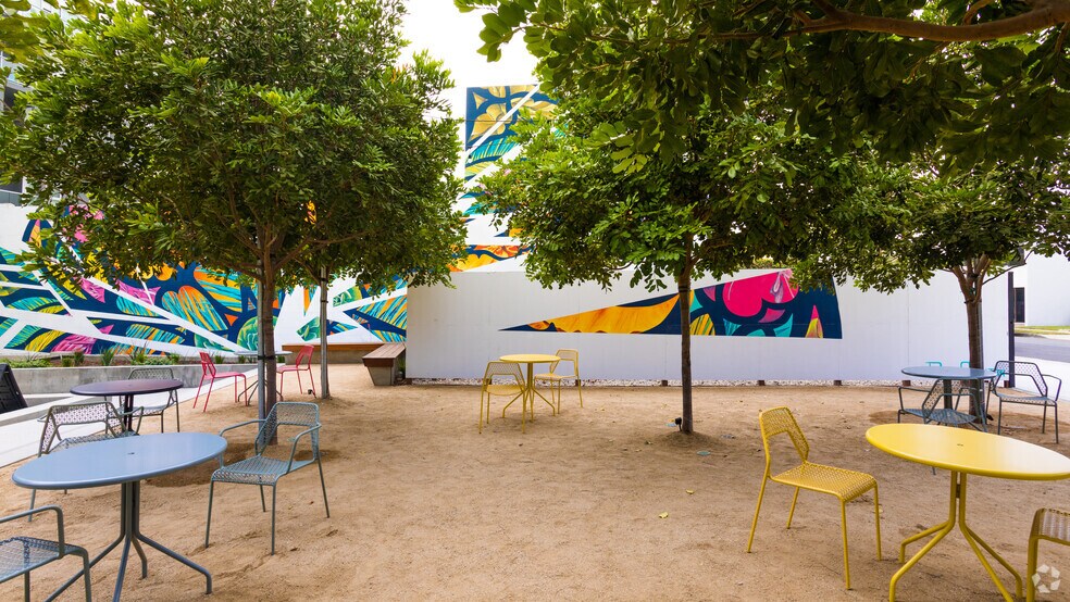 More Photos Of 13448 Beach Ave, Marina Del Rey Apartments For Lease