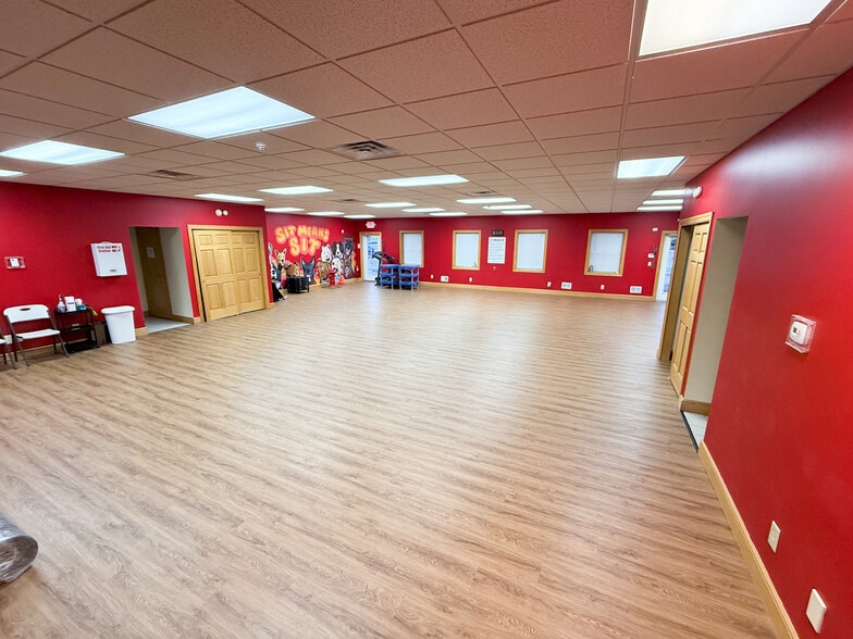 More Photos Of 2390 N Forest Rd, Getzville Loft Creative Space For Lease