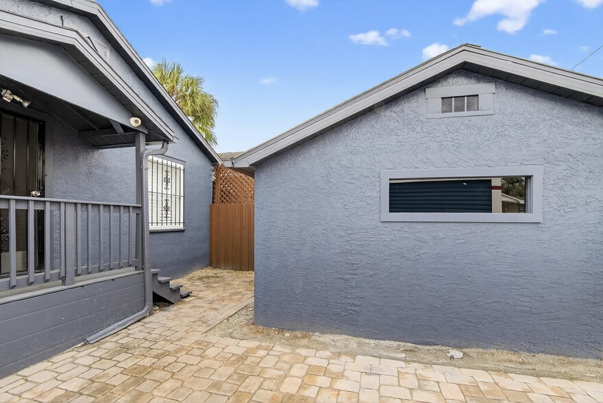 More Photos Of 1305 N Armenia Ave, Tampa Office Residential For Sale