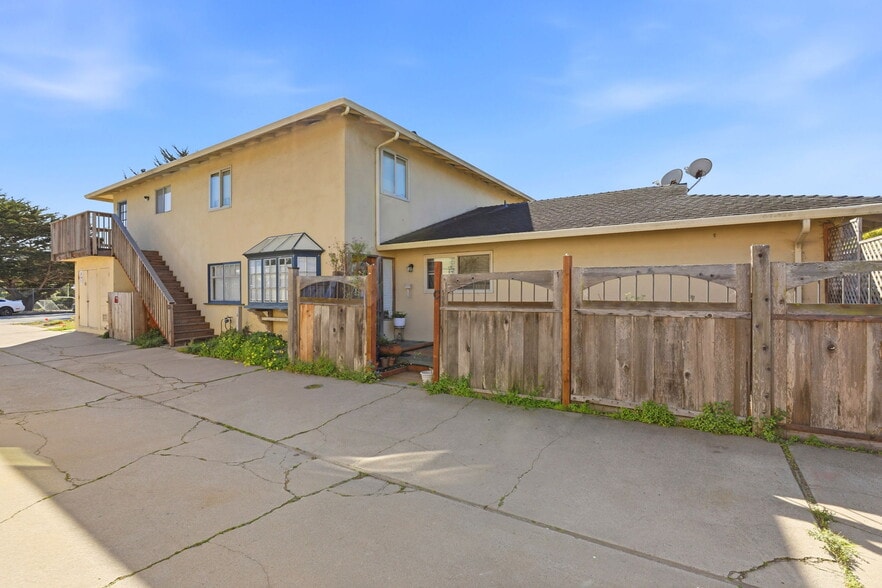 More Photos Of 3047 Zanetta Dr, Marina Apartments For Sale