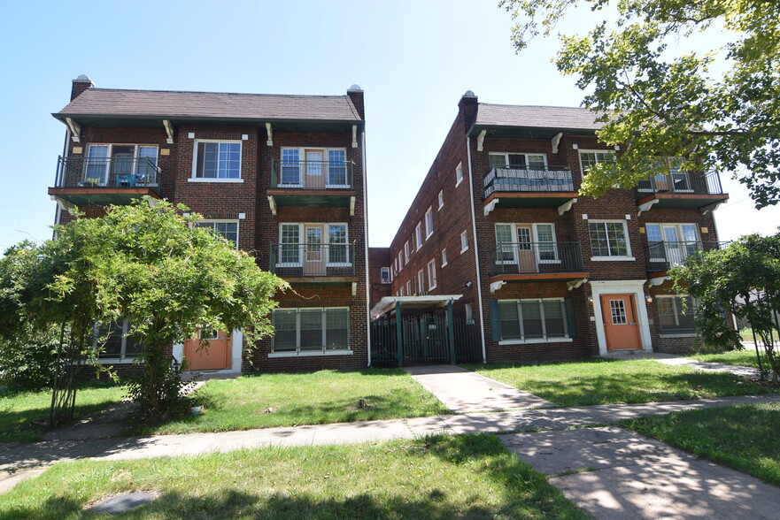 Primary Photo Of 1117 E 125th St, East Cleveland Apartments For Sale